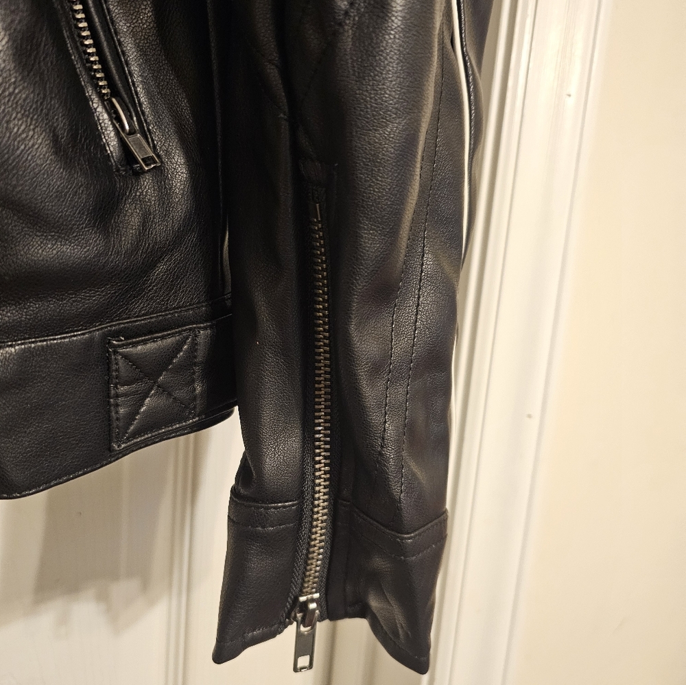 NWT Blue and Black Jacket. Size:XS. - Picture 3 of 10